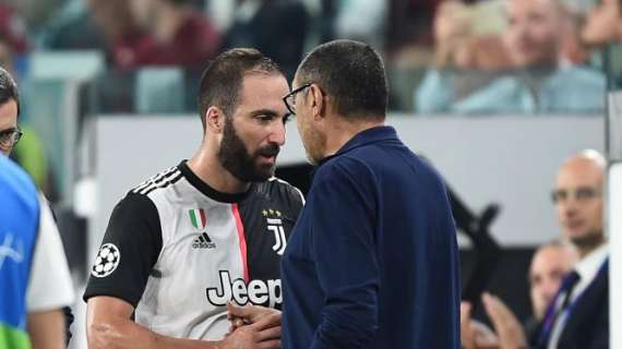 "Dedicata a Sarri e Higuain", la rivincita dei napoletani corre veloce sui social