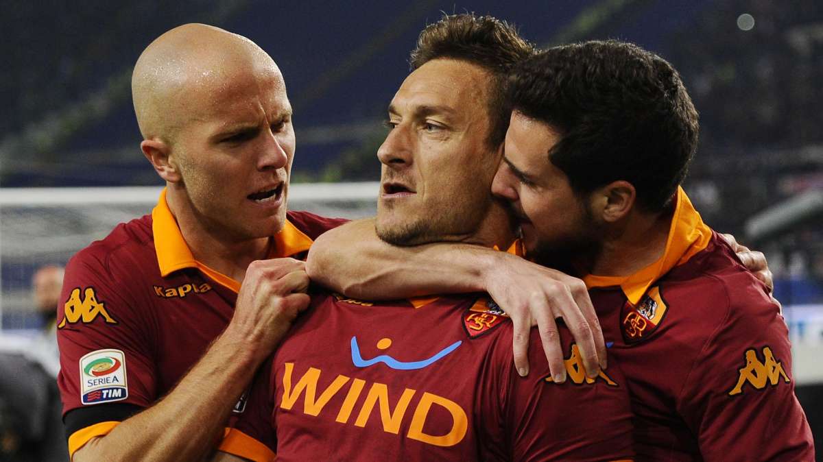 Roma, anche lo spogliatoio si esprime sulle ipotesi Mazzarri-Allegri: "Meglio il tecnico azzurro"