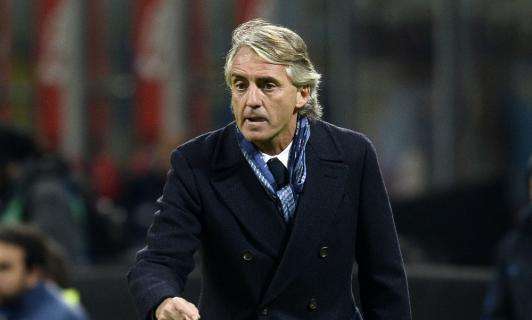 Mancini in conferenza: "Squadra più coperta? Senza difendere non si vince. Napoli favorito e pronto per vincere. Sulla formazione e Higuain..."