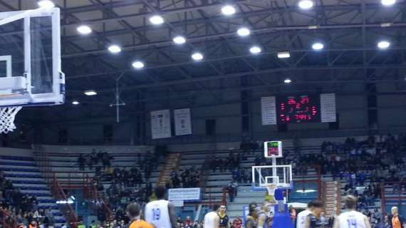 VIDEO TN - Basket, Cuore Napoli in finale ed esplode il PalaBarbuto! I festeggiamenti a fine gara 5