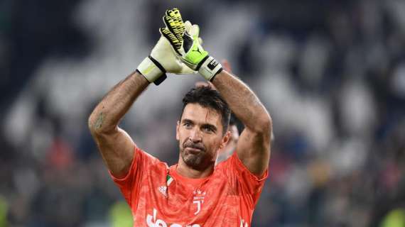 Buffon a Tiki Taka: "Nazionale? Non c'entro niente, ci sono giovani bravi come Meret! Napoli in corsa per lo scudetto"