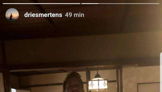 FOTO - L'autoironia di Mertens in vacanza in Giappone: "Qui mi sento grande..."