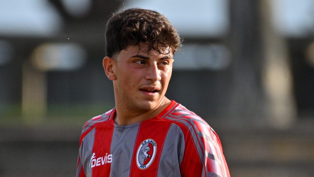 Follia a Chiaia: accoltellato giovane calciatore dell'Angri, è grave. Il comunicato del club