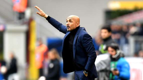 KKN - Spalletti alle firme col Napoli: "Non vedo l'ora che sia il 1° luglio"