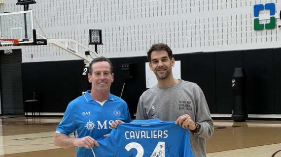 Maglia autografata per i Cleveland Cavaliers, la SSCNapoli: "Benvenuti in famiglia"