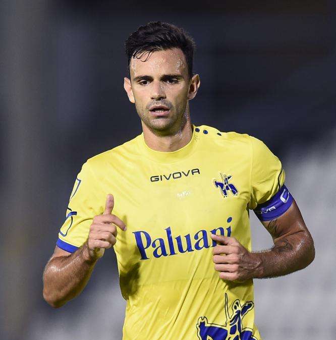 Fallo di Radovanovic che provoca Insigne: Mario Rui s'infuria e prende il giallo!