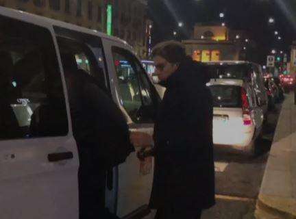 VIDEO - Giuntoli uscito dall'hotel dopo incontro con agenti di Politano: nessuna dichiarazione