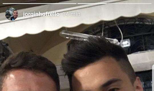 FOTO - Grassi non dimentica Napoli. Visita a Jorginho, che lo prende in giro: "Terun!"
