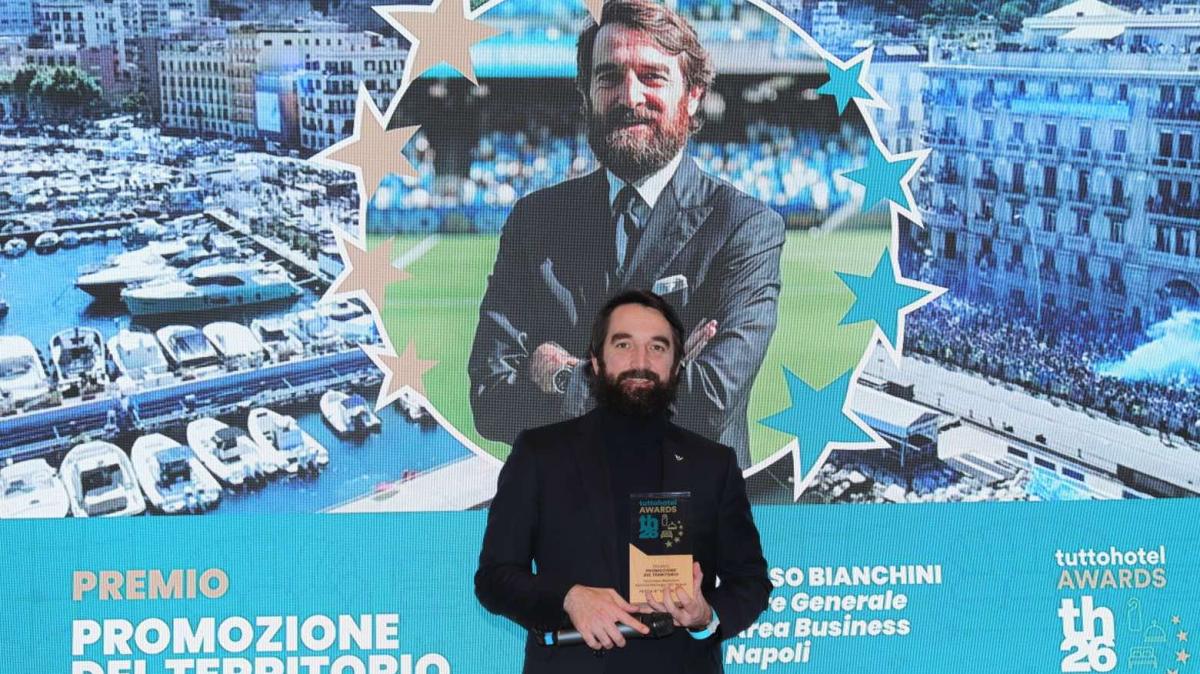 SSCNapoli, a Bianchini il premio 'Tuttohotel' per la promozione del territorio
