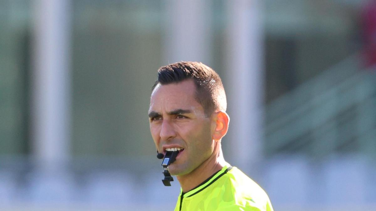 L'arbitro Colombo scherza: "Il nostro mestiere è facile, basta fare due cose"