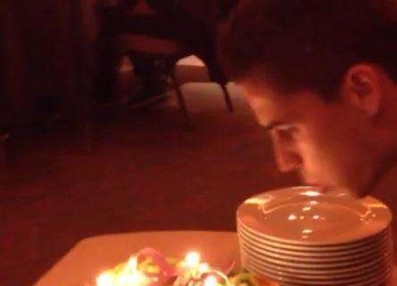 VIDEO - Torta e candeline a Doha per festeggiare il compleanno di Jorginho