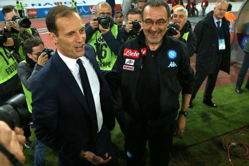 Duello Napoli-Juve per lo scudetto, Gazzetta: "La bella e la belva, che film. Sarri seduce, Allegri sbrana"