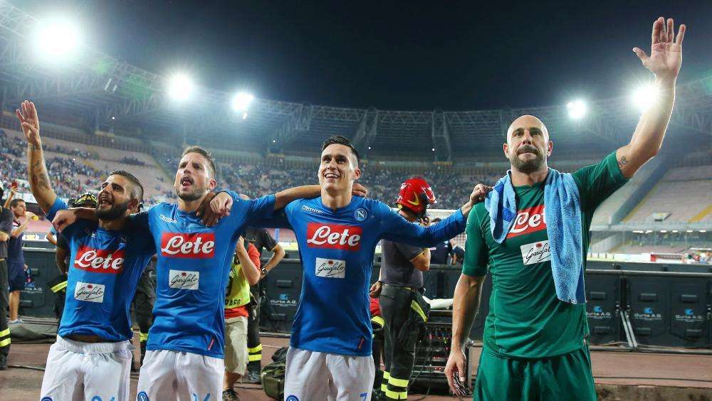 Il Napoli torna capolista dopo tredici mesi: nella storia sono 87 le giornate totali in testa