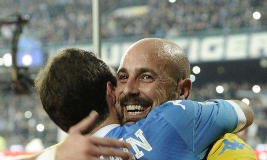 FOTO - La Serie A celebra il trionfo azzurro: "La capolista! In vetta dopo 25 anni, complimenti"