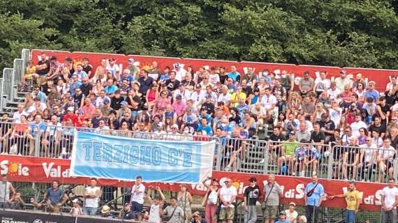 FOTO - Pienone a Dimaro: tribuna sold-out e tifosi ovunque per vedere l'allenamento