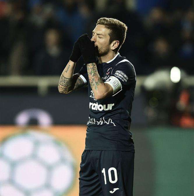 Fa discutere la moviola della Gazzetta: "dimenticato" il tocco di mano di Gomez sul secondo gol