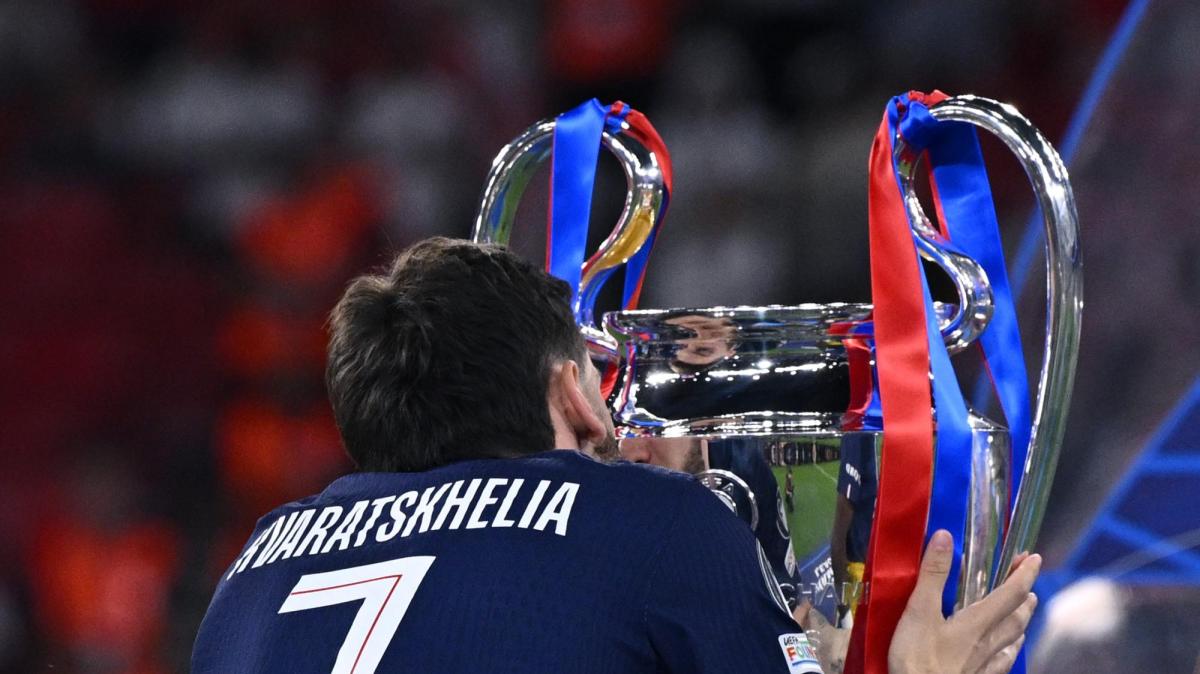 Dalla Georgia: “Kvara da Pallone d’Oro! Ha aiutato il Napoli a rivincere Scudetto dopo anni”