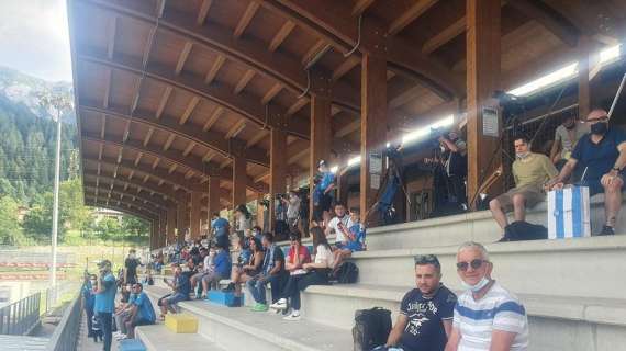 FOTO TN - Lo stadio di Carciato va riempiendosi: sale l'attesa per la prima del Napoli