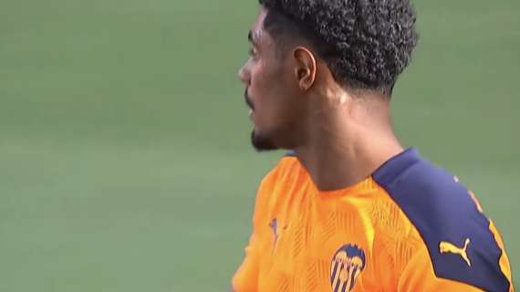 Napoli su Correia del Valencia: piace perché può ricoprire due ruoli