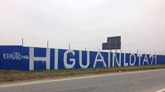 FOTO - "Higuain l**a!", per i social il super-murales è nei pressi di Vinovo!