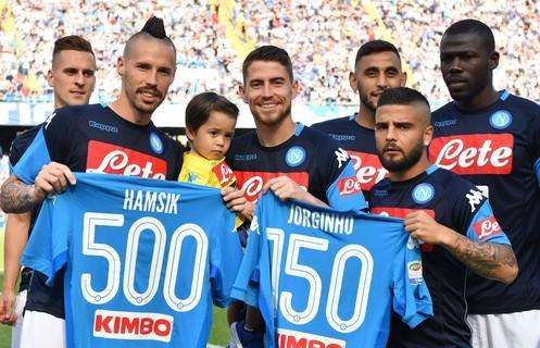 FOTO - Brividi al San Paolo: maglia speciale per Hamsik e Jorginho, Maggio dice addio alla Curva