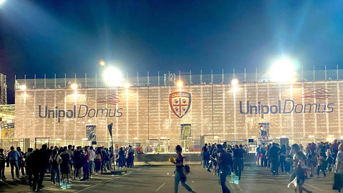 Cagliari, stadio sold out per il Napoli: il dato incredibile sulla prevendita 