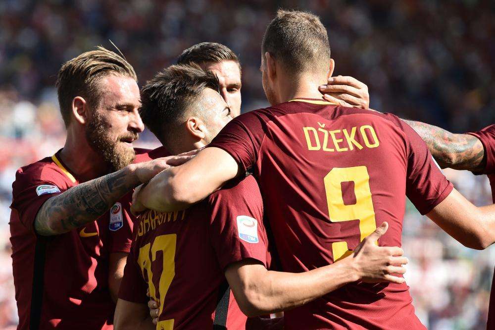 Domani la Roma torna al lavoro per preparare la sfida al Napoli: allenamento alle 16:30 