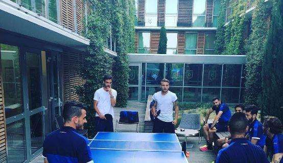 FOTO - Insigne-Florenzi vs Immobile-Parolo: la sfida a ping-pong nel ritiro della nazionale 