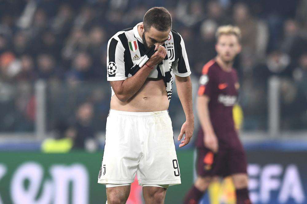 ULTIM'ORA Sky - Higuain salta il Napoli: dovrà operarsi alla mano!