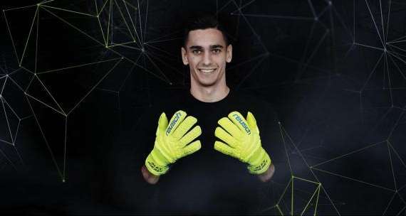 FOTO - SSC Napoli sceglie Reusch per Alex Meret: nuovi guanti per il portiere azzurro