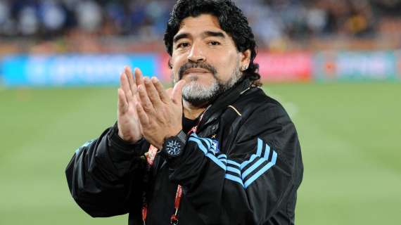Maradona sogna Napoli: "Vorrei allenare gli azzurri, però..."