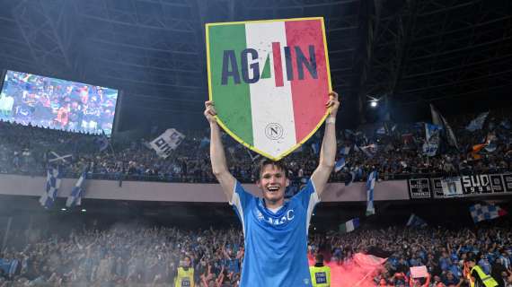 Serie A 24/25, tutti i premi: McTominay MVP, Bastoni batte Buongiorno per la difesa