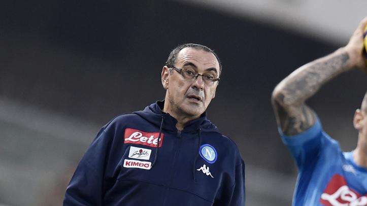 Sarri attacca: "Chievo tiene a terra 5 giocatori per 5', qualcuno non dovrebbe consentirlo"