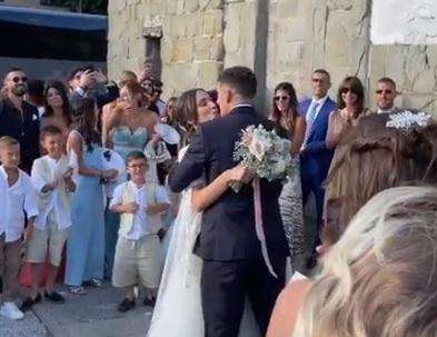 VIDEO - Di Lorenzo si sposa con la sua Clarissa, matrimonio sulle colline toscane