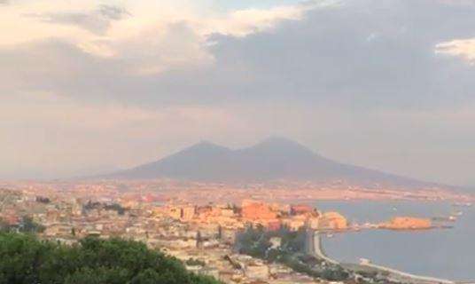 VIDEO - Maggio ancora innamorato di Napoli: panorama stupendo filmato dall'ex bandiera azzurra
