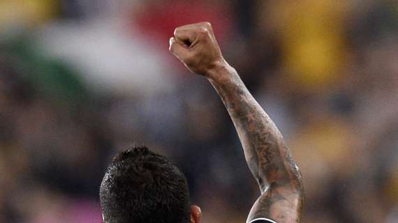 Tevez: "Abbiamo vinto una gara troppo importante, il Milan ha giocato bene"