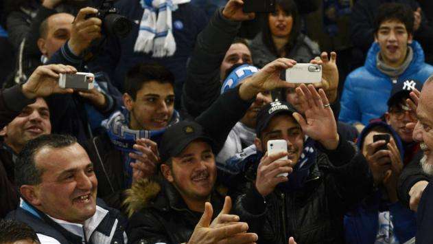 De La scatenato: per il dopo Cavani ha già scelto! Il calciatore ha dato l'ok: ecco le cifre dell'eventuale operazione