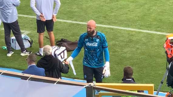 "C'è un solo un presidente!", coro per ADL: patron a bordocampo per Napoli-Brest