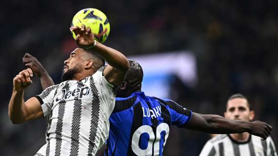 La Juve batte l'Inter tra le polemiche: gol decisivo viziato da 2 falli di mano
