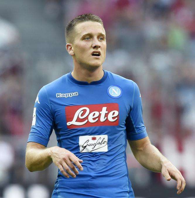 Il Napoli raddoppia! Zielinski si fa perdonare l'errore: splendido uno-due con Mertens