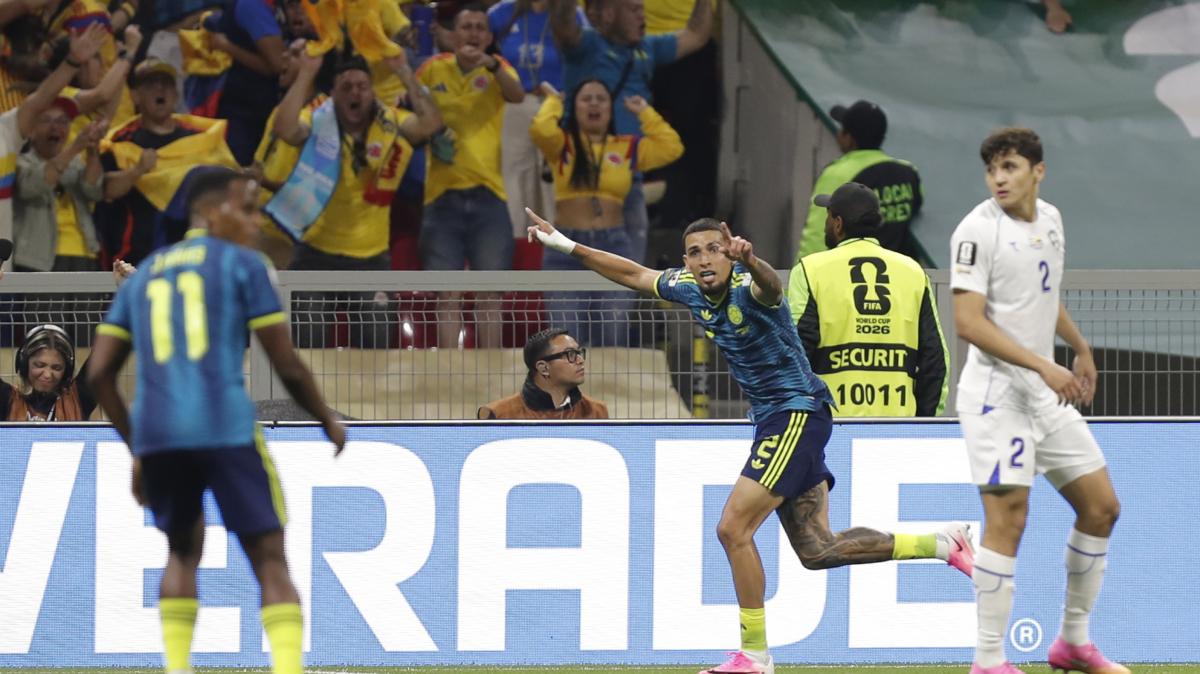 Cannavaro, esordio al Mondiale con ko: Uzbekistan-Colombia 1-3