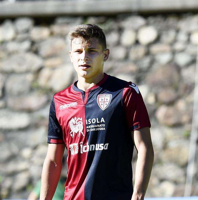 Accostato al Napoli, Barella sulle voci di mercato: "Voglio la salvezza col Cagliari, non penso al futuro"