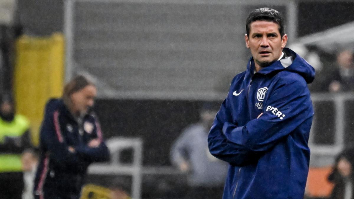Si parla troppo di Pio Esposito? Chivu: "Pressione fa parte del gioco"