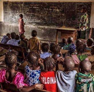 FOTO - Un immagine dalla Guinea e Mertens lancia l'appello: "Fatemi conoscere quel bambino"