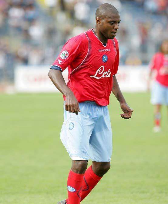 25 novembre, Oggi Avvenne - La doppietta di Zalayeta in Napoli-Catania 2-0 del 2007