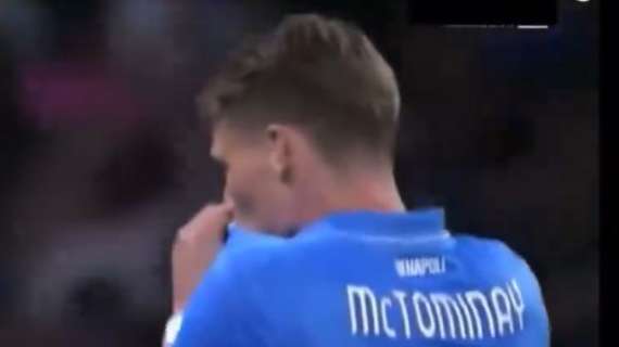 McTominay già pazzo di Napoli: bacio alla maglia dopo il primo gol in azzurro