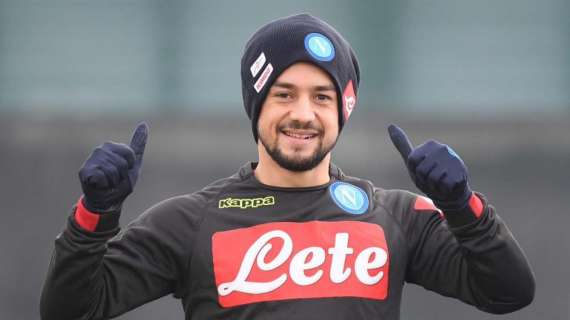 FOTO - Younes sorridente in allenamento: "Tornato a Napoli e pronto per il prossimo impegno!"