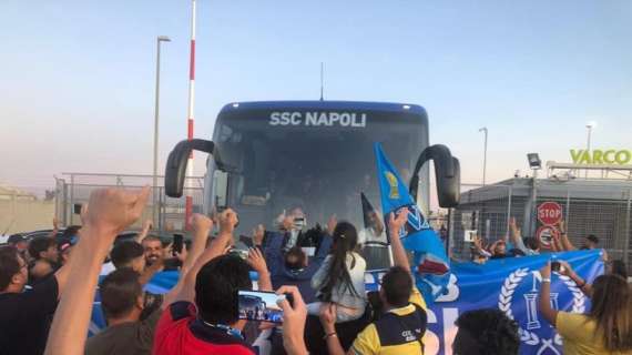 FOTOGALLERY - Il Napoli Club Brindisi accoglie la squadra in Puglia per la trasferta col Lecce