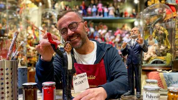 FOTO - Mazzarri subito star sul presepe: spuntano già statuine a San Gregorio Armeno