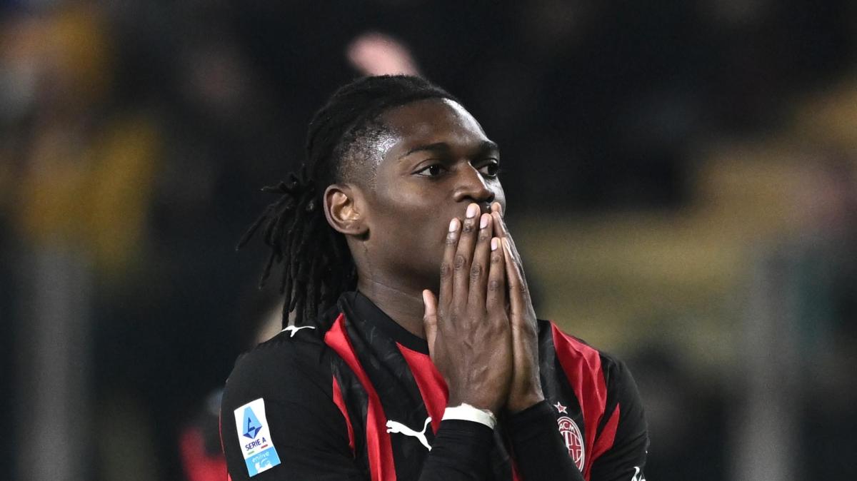 Milan, che tegola! Problema all'inguine per Leao: salta il Napoli in Supercoppa?